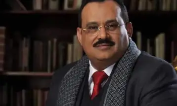 هي الدنيا، قصيدة للدكتور عبد الولي الشميري