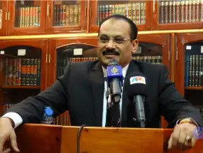 أمل، قصيدة للدكتور عبد الولي الشميري