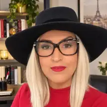 نزهة عزيزي: «شهقة نهد» ليست رواية عن الإثارة، بل عن الجسد حين يتألم