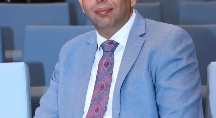 “على العهد”.. بعدسة واحدة.. سيرة وطن وقائد