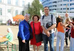 ملتقى أصحاب.. وأيام فيينا الثقافية!!