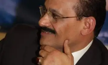 قصيدة عودة يكتبها الشاعر د. عبد الولي الشميري