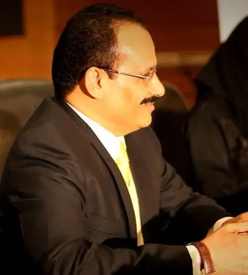 الدكتور عبد الولي الشميري يكتب هي الدنيا