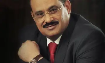 العطر أنت قصيدة الشاعر د. عبد الولي الشميري