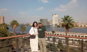 رجل الأعمال سيد الجارحي وحرمه الدكتورة آمال بكاي الجزائزية في زيارة لمصر