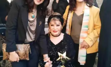 الدكتورة آمال بكاي بنت محمد: أنا سعيدة بمقابلة الفنانة القديرة صفية العمري