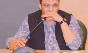 مفرح سرحان يقطع رحلة سرد طويلة من السَفر القصير في رواية «عتبات الفردوس»*