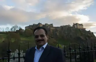 (أنسام الفجر) للدكتور عبد الولي الشمري